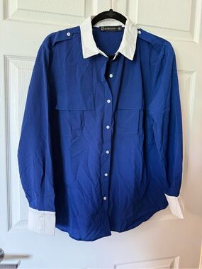 New York & Company Blue Button-Up Shirt with White Contrast Collar and Cuffs